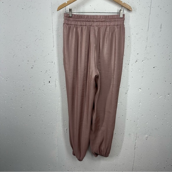 TCEC Women’s size Large Glimmering Pink Joggers - Picture 7 of 13